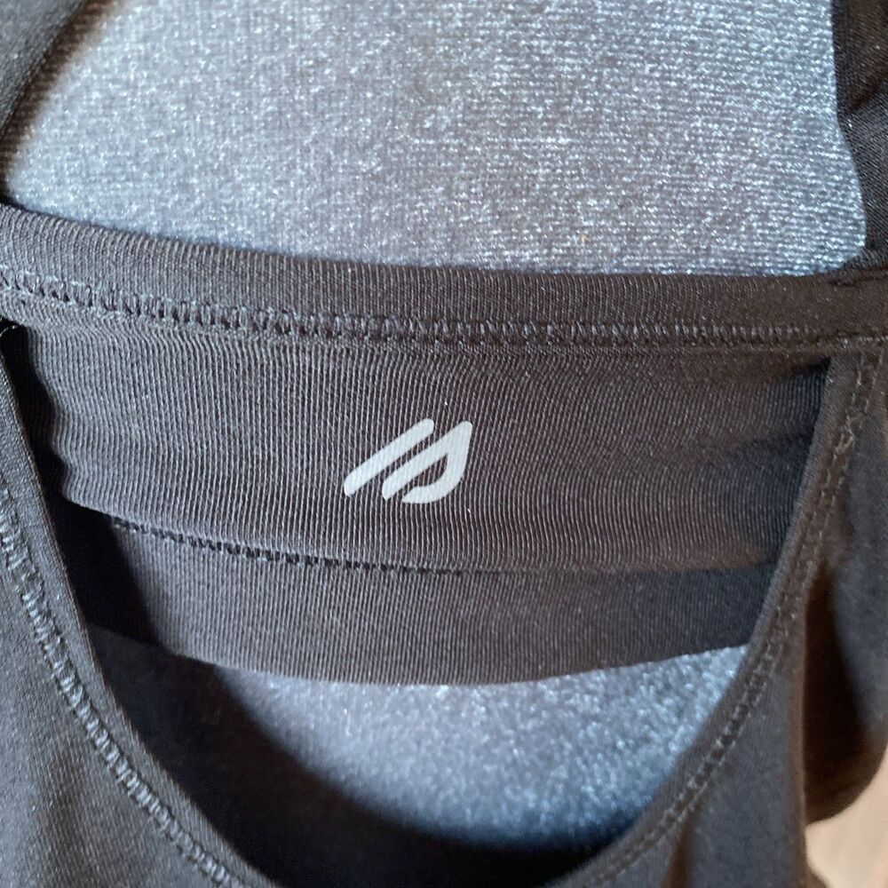 Eddie Bauer Women’s Size Medium Athletic Tank Top Built In Bra Black Stretch - Picture 8 of 9